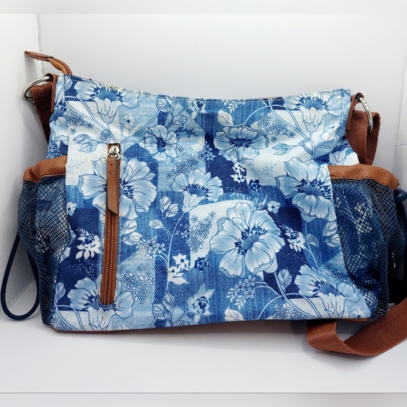 LILY BLOOM Denim Petal Patch Crossbody Reese Coho Bag Purse Floral 13x9x5” - Picture 4 of 11